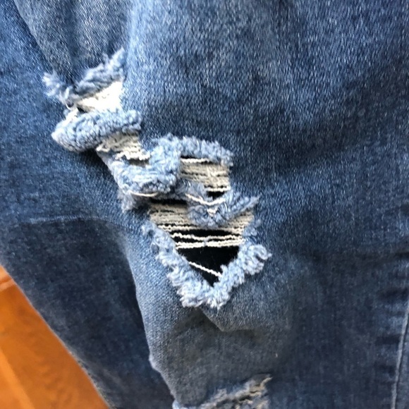 DISTRESSED Medium Wash Jeans, Size Large - Picture 12 of 13